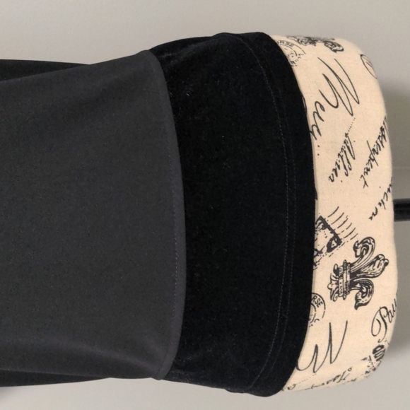 Vintage Black Gloria Vanderbilt top - Picture 3 of 8